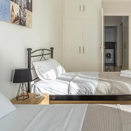 Comfy Square Gem With Balcony * Kalamata