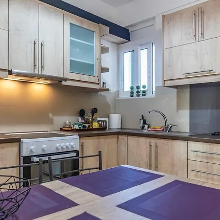 Comfy Central Square Gem With Balcony