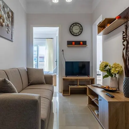 Comfy Central Square Gem With Balcony