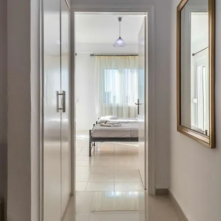 Apartment Comfy Square Gem With Balcony *