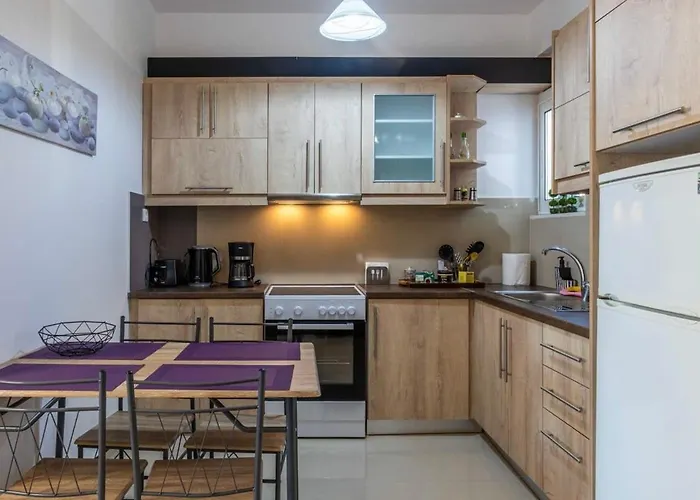 Comfy Square Gem With Balcony Apartamento *