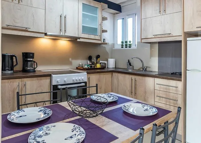 Comfy Square Gem With Balcony * Kalamata